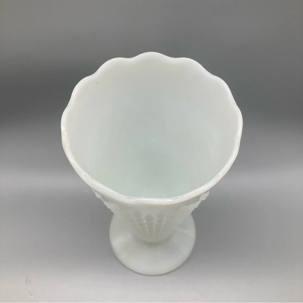 Anchor Hocking Milk Glass Hobnail Trumpet Vase/Wedding/Flower Arrangements /Gift - Picture 2 of 8